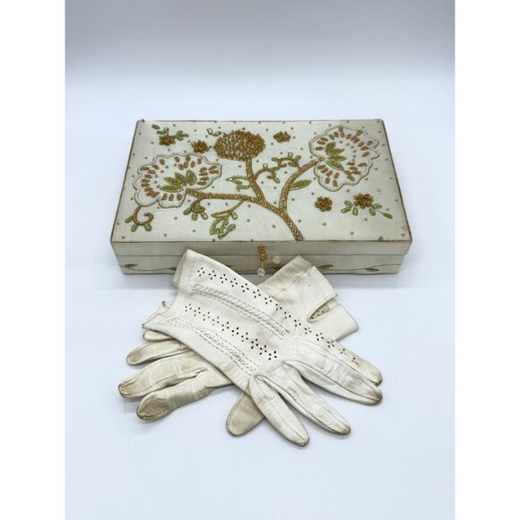 Vtg. Embroidered and Beaded Stationery Box w/Pen, White Leather Driving Gloves - Picture 9 of 10